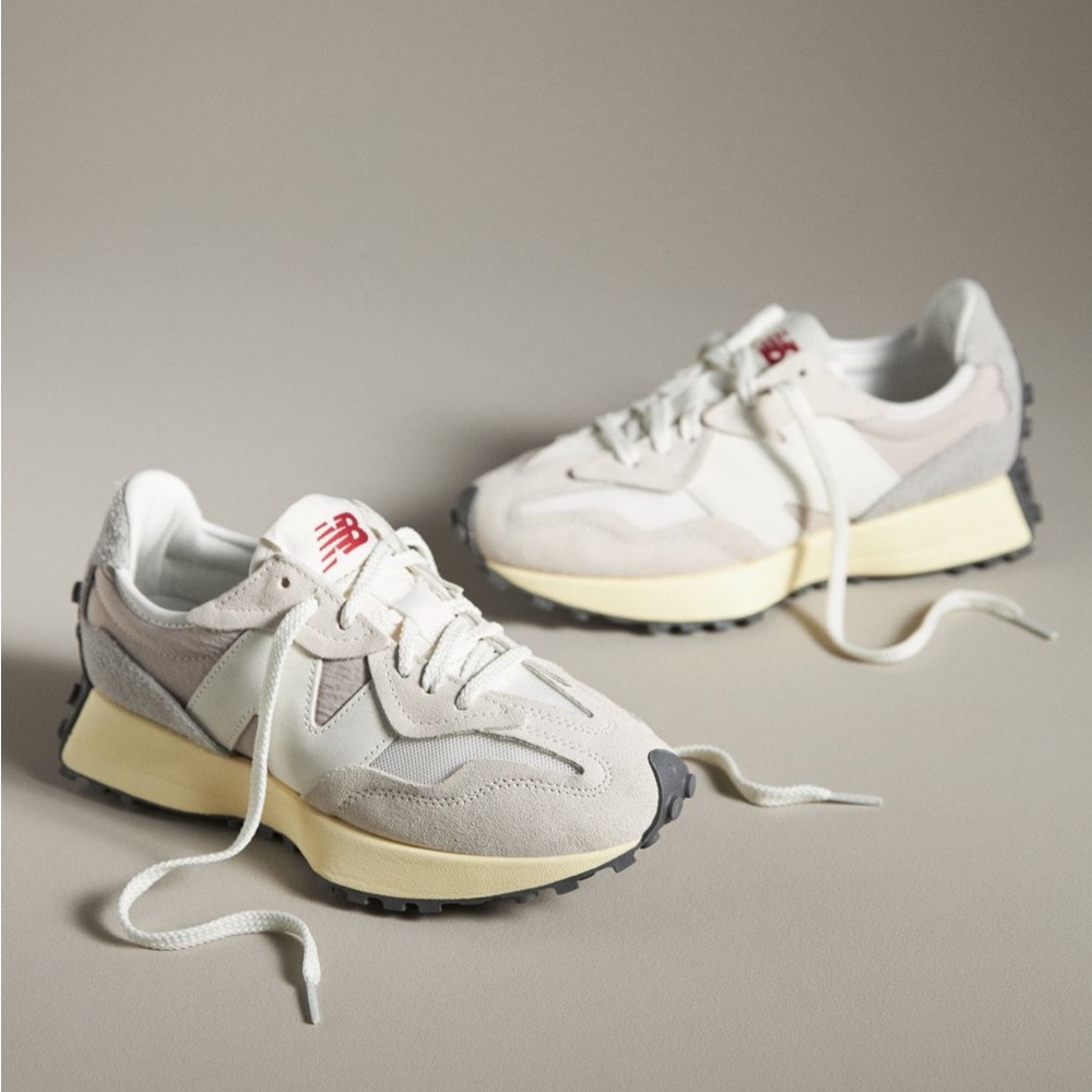 New Balance 327 Sneakers